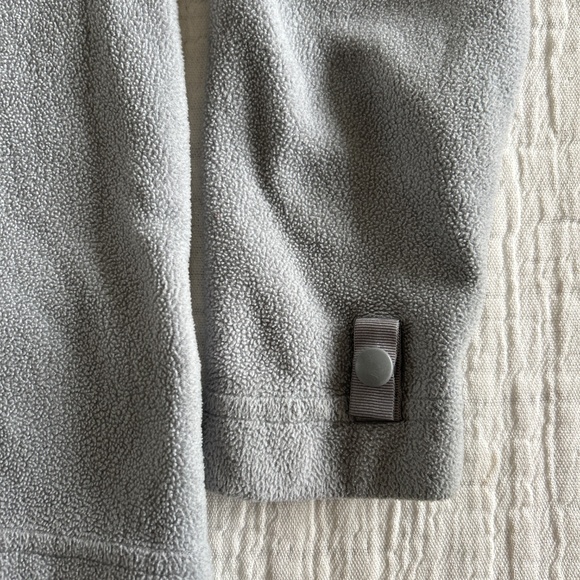 North Face fleece zip up - Picture 3 of 3